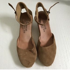 Espadrille Wedges 🌸